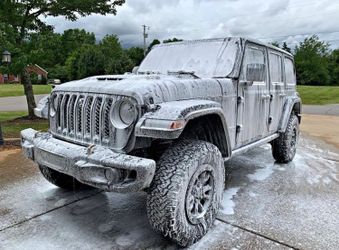 Wash 🧼 & detail 🧽 car