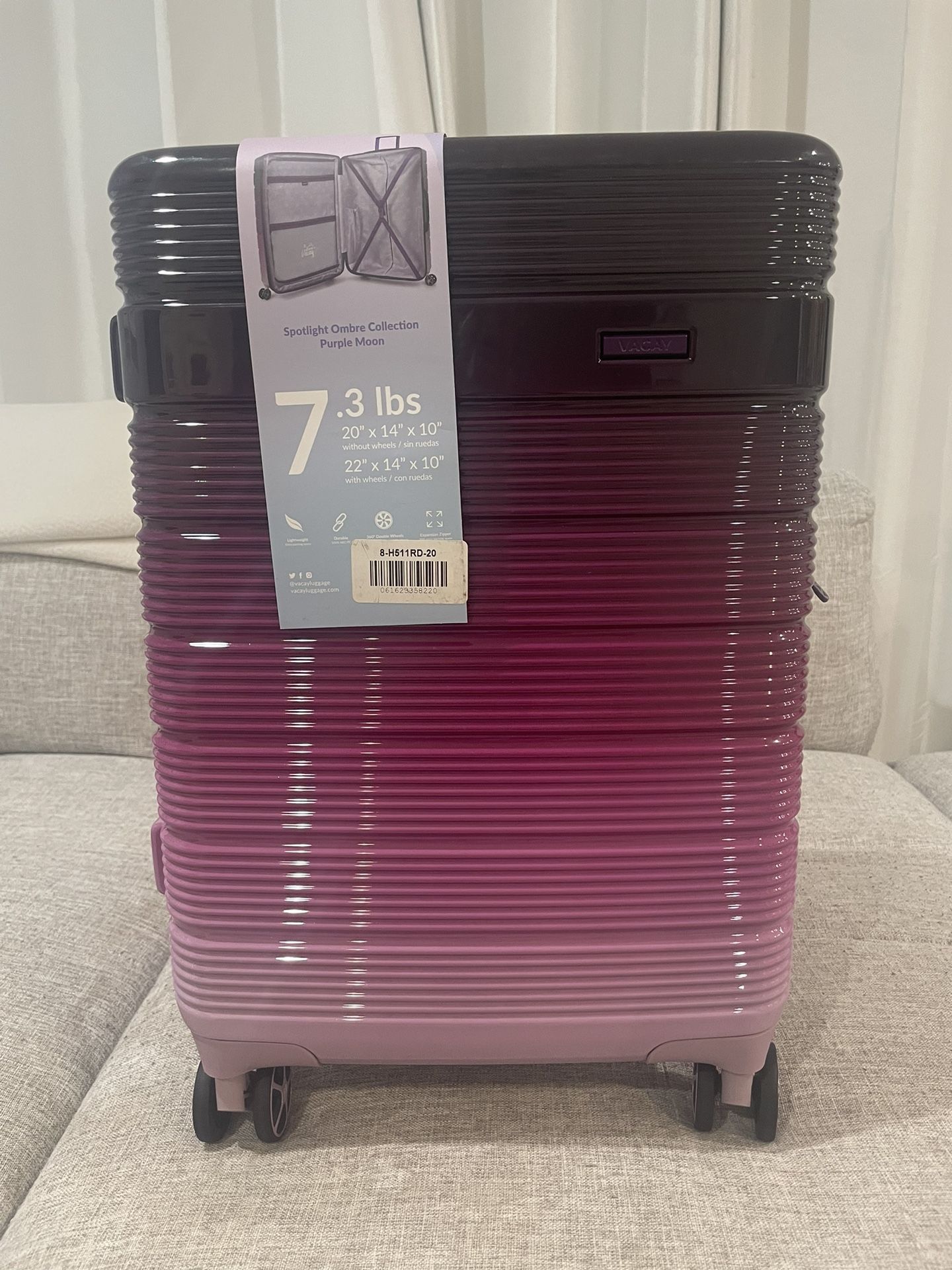 Vacay Luggage. 22x14x10