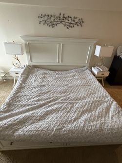 White King Storage Bed - Panaled HEadboard and Storage Drawers
