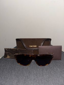 Tom Ford Tortoise Shell Sunglasses w/ Original Case, Cleaning Cloth & Card