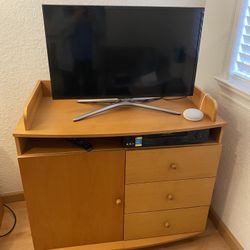 FOR SALE SOLID WOOD BABY CHANGING DRESSER & MATCHING FILE CABINET 