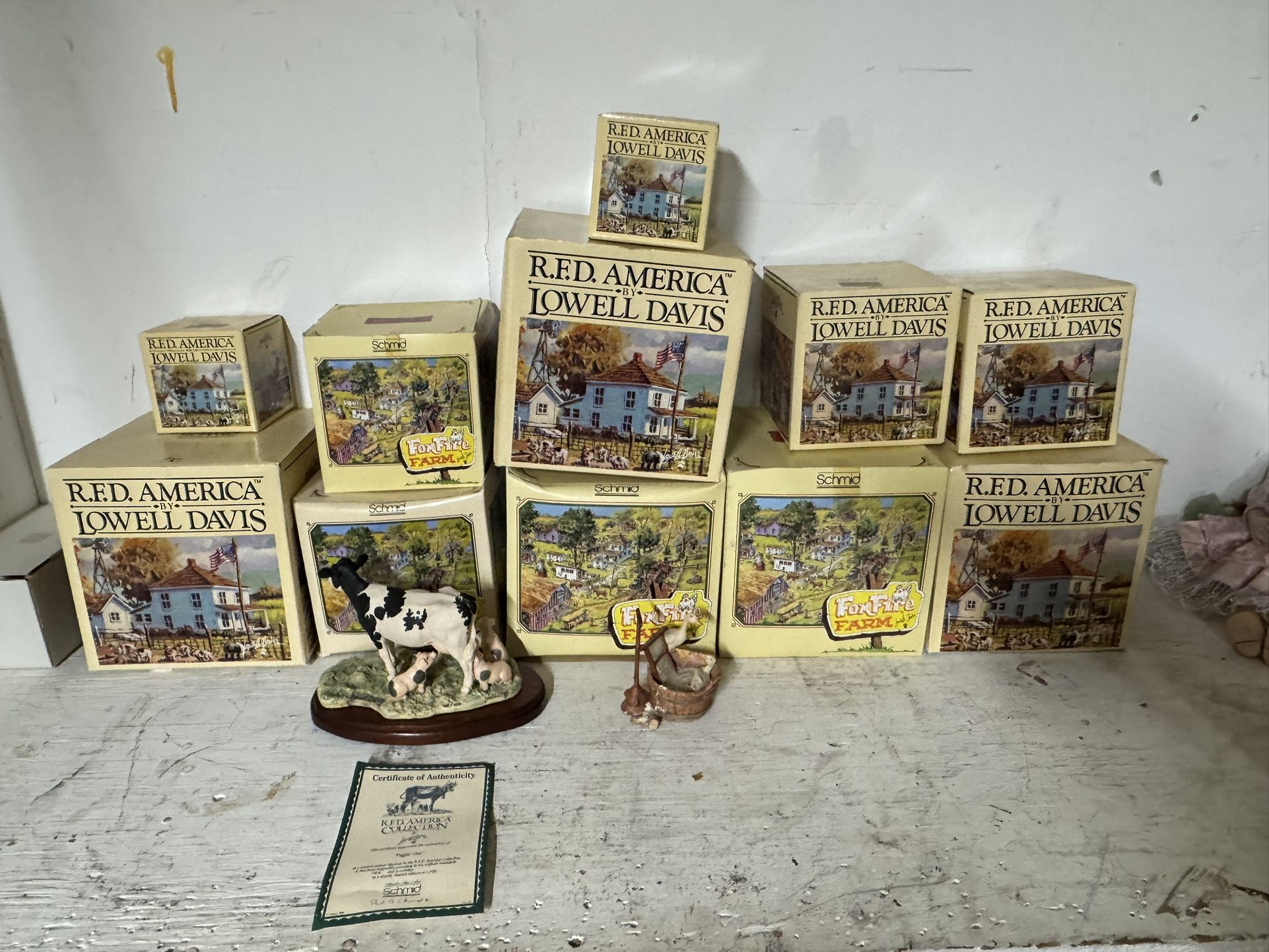 R.F.D. America by Lowell Davis – Figurines Lot
