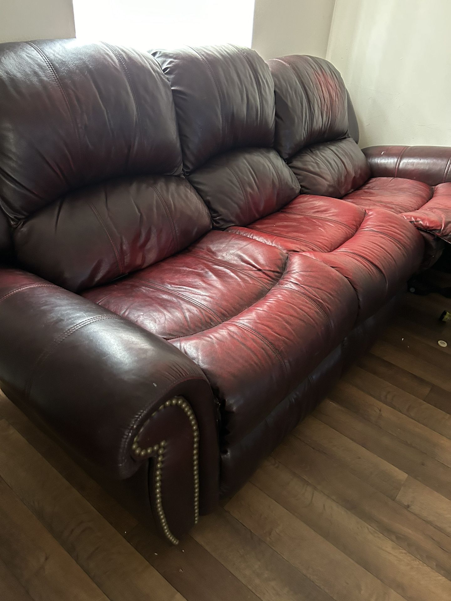 Leather Couch Recliner 