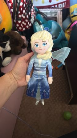 Disney frozen 2 Elsa plus mini toy doll mint