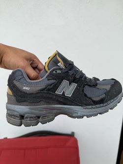 New Balance 2002 Low-Top Sneaker