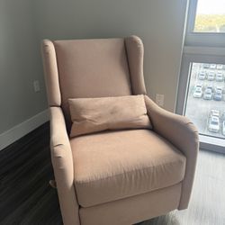 light pink recliner chair/ lazy boy 