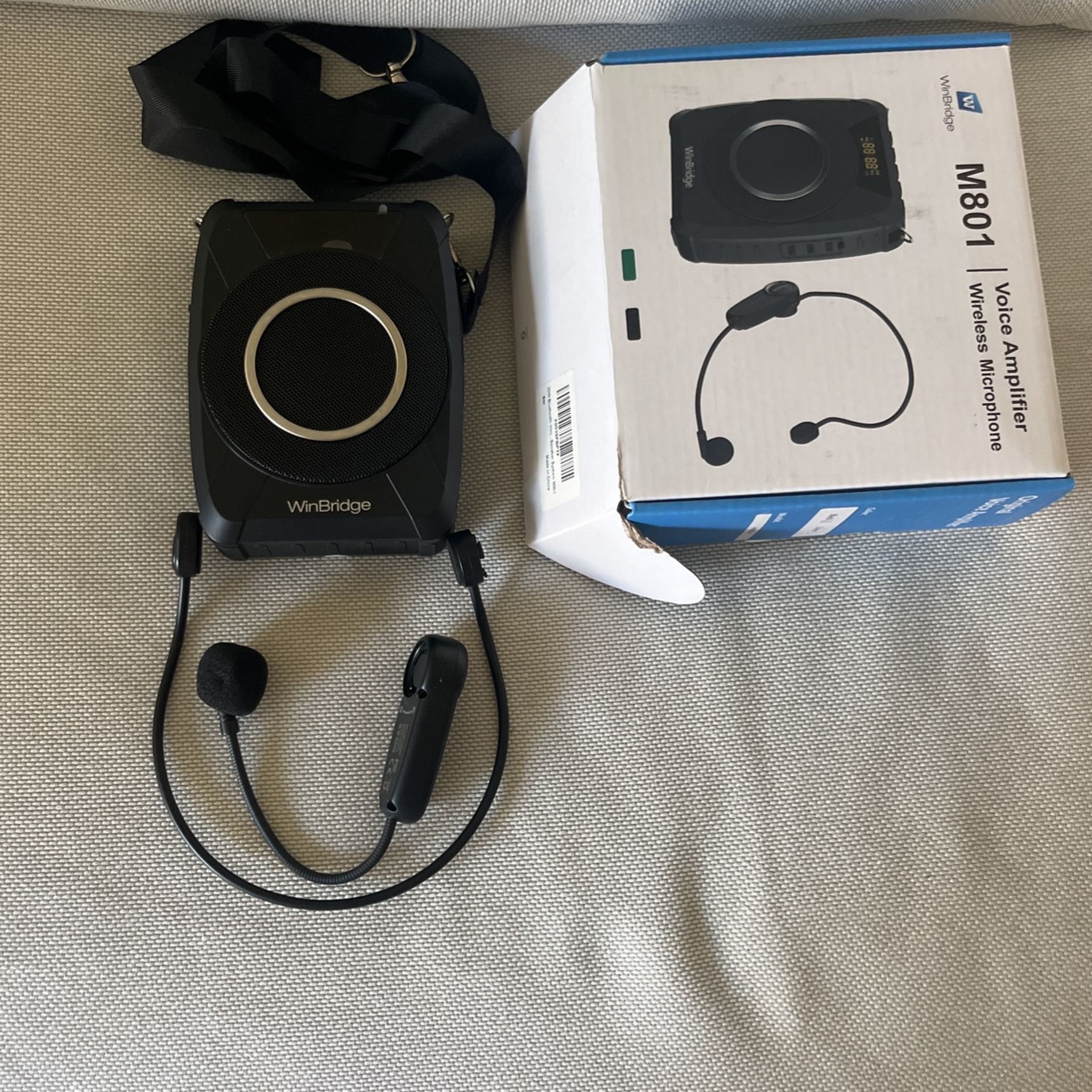 Brand New 20 W Bluetooth Voice Amplifier Wireless Microphone,