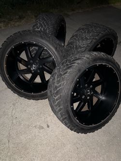 Chevy Silverado wheels and tires