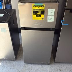 Refrigerator 3.2 Cu Ft