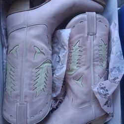 Juicy Couture Women's Boots Size 8