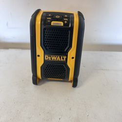 DEWALT 20V/12V Max Bluetooth Speaker