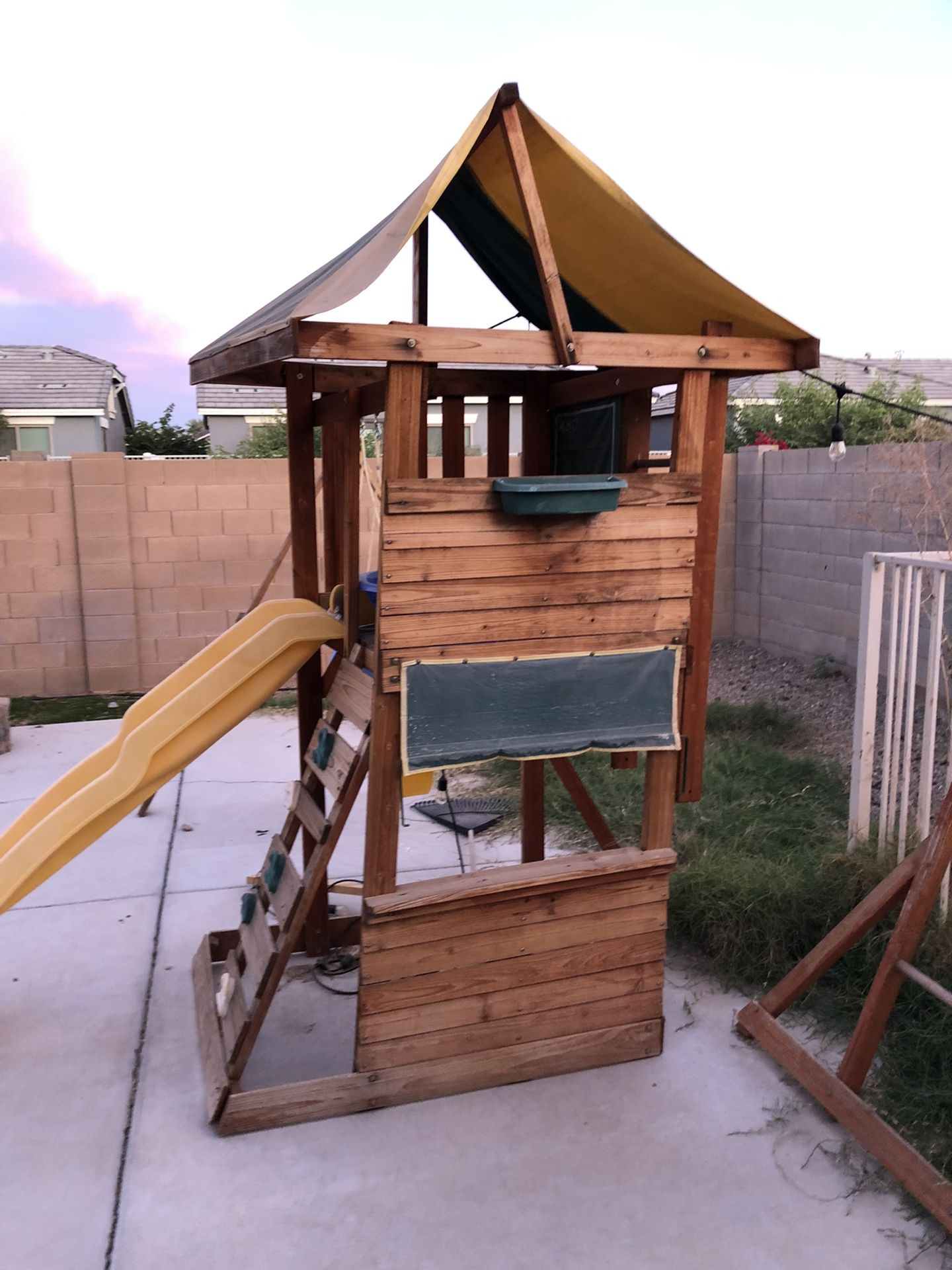 Swing Set / Play Set Must Go ASAP