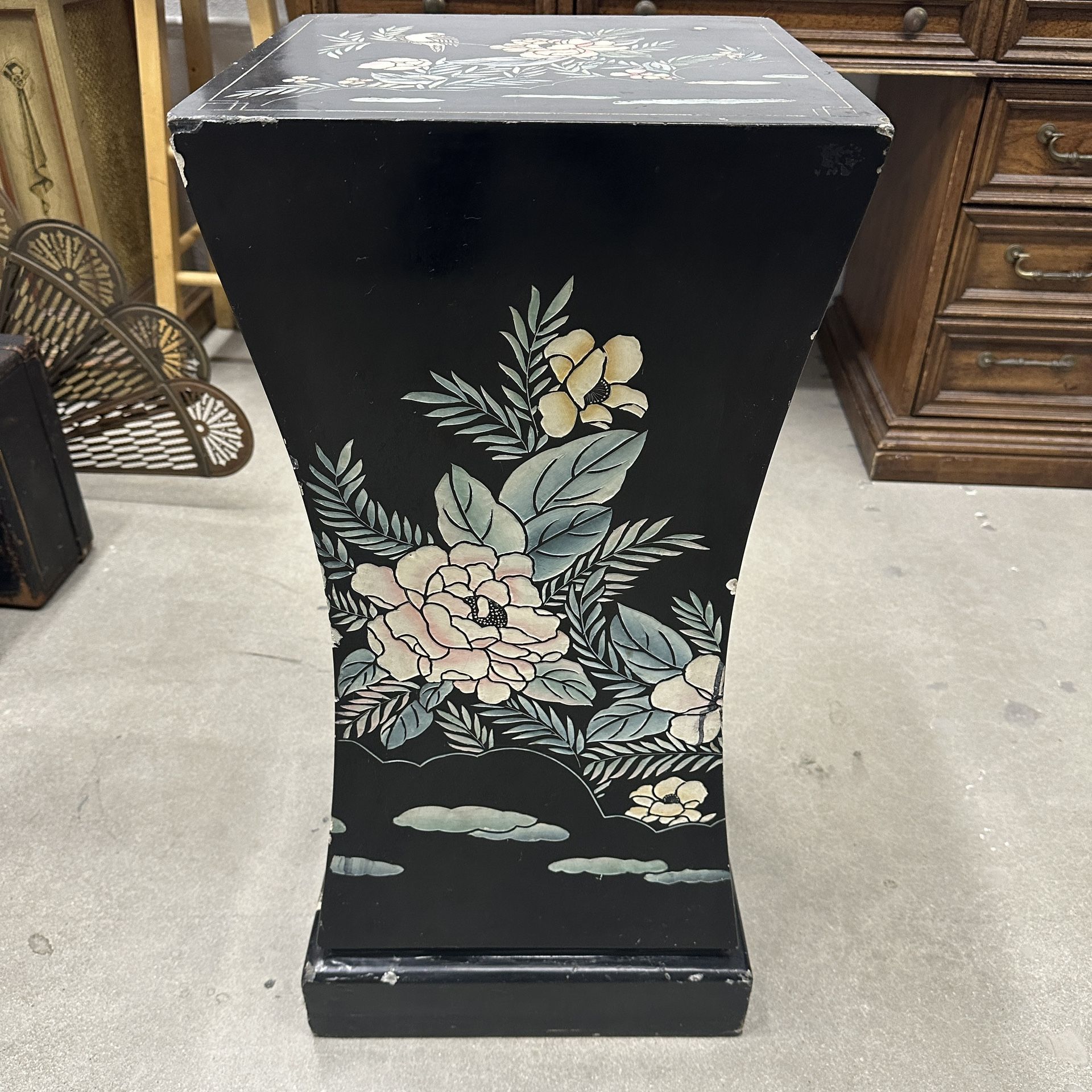 Antique Black Lacquer Chinoiserie Pedestal  