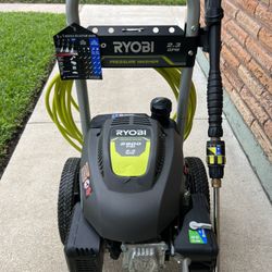 Milwaukee Pressure Washer 13 HP (horsepower) and 3750 PSI (water pressure)  for Sale in Houston, TX - OfferUp