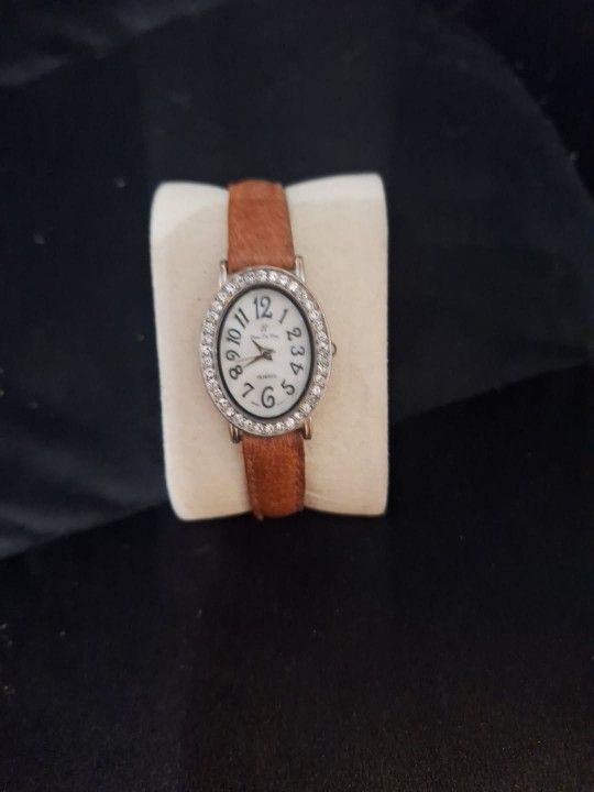 Paul Du Pree Womans Vintage Watch In Excellent Condition.