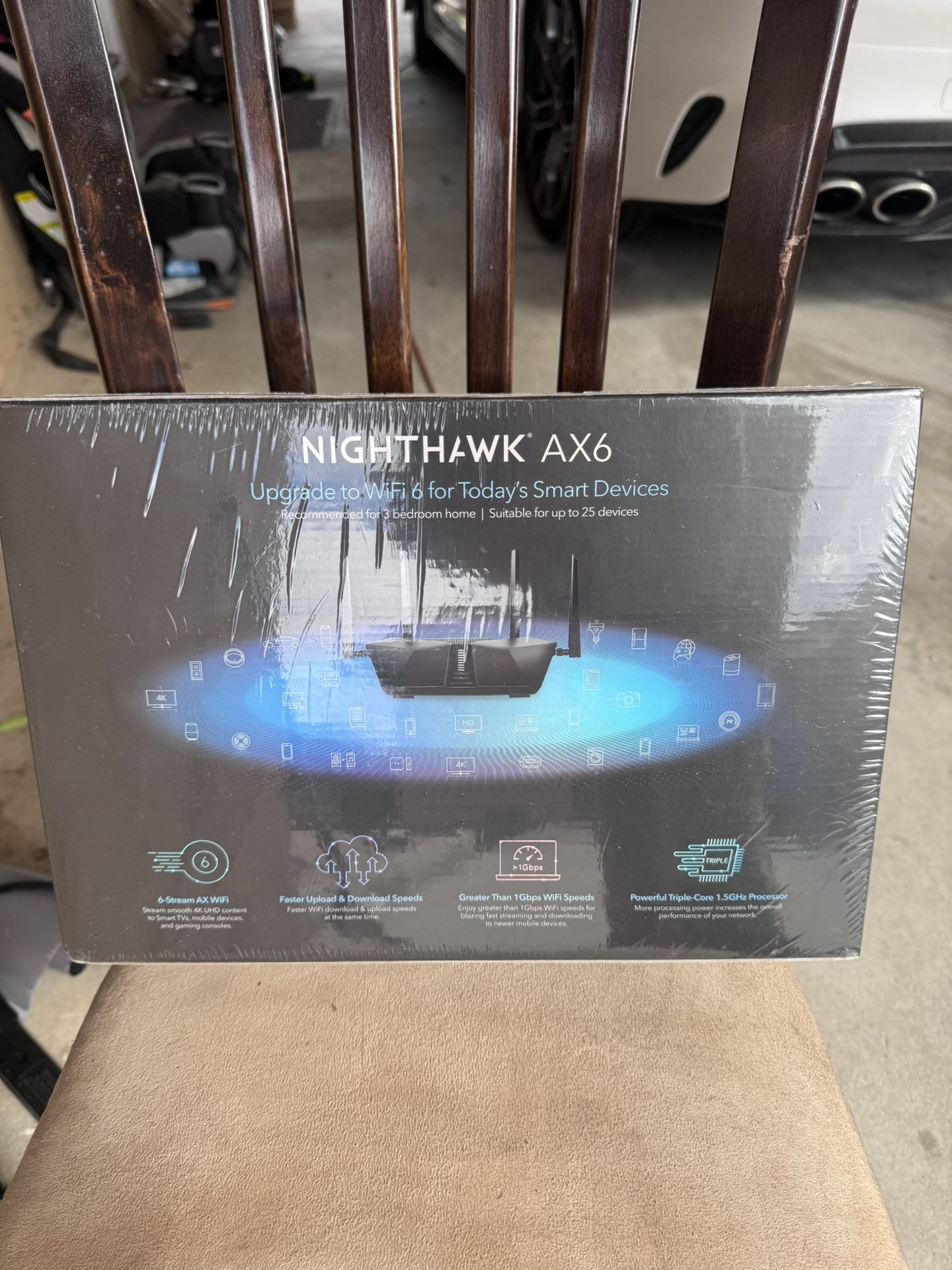 NIGHTHAWK AX6 InternetRouter by NETGEAR