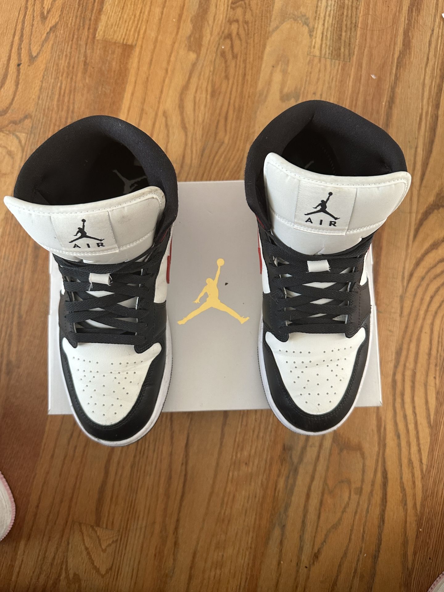 Women’s Air Jordan 1 Mid