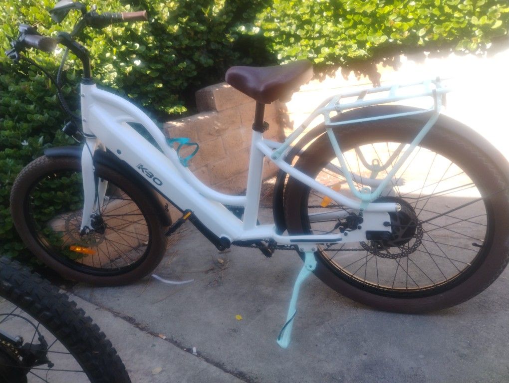 KBO Beach Cruiser CommuterStyle 51 Miles On it Only
