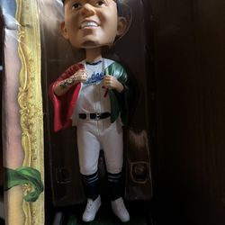 JULIO URIAS (DODGERS) BOBBLEHEAD 