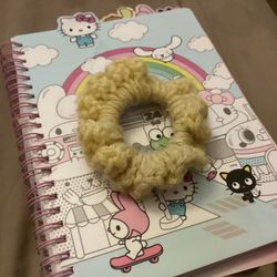 Cute Pastel Yellow Crochet Scrunchie, Hand Crochet My Me. In Great Condition 
