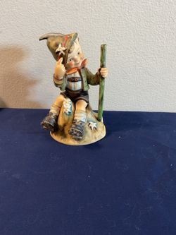 Mountaineer Hummel