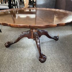 Hendredon beveled trim coffee table 