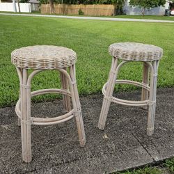 2 Stools