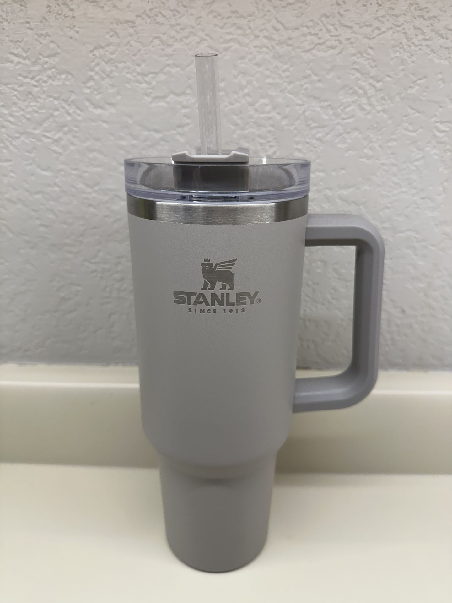 Original Ash Color Adventure Quencher Stanley Tumbler 