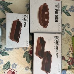 Chocolate colored bakeware! 