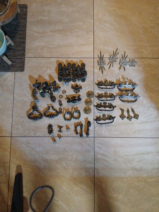 Vintage HARDWARE, handles And Knobs Lot All Of This