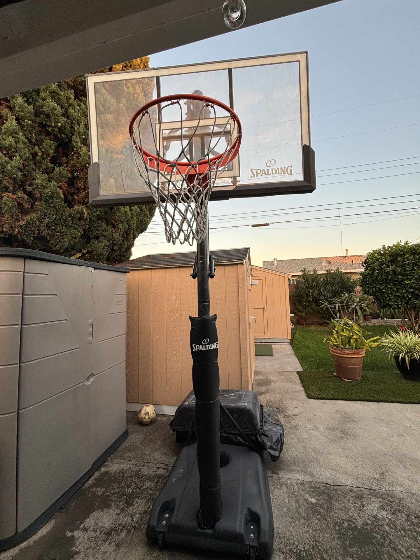 Spalding Basketball Hoop 