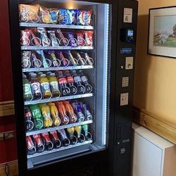AMB350 Snacks Combo Vending Machine With Credit Card Reader 