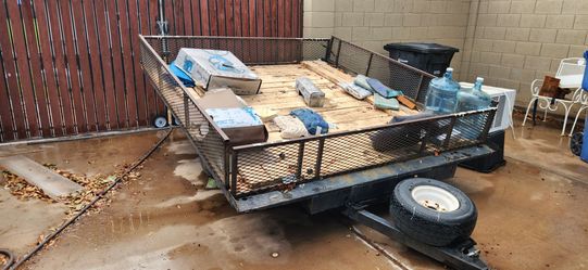 Trailer 9' x 7'6"