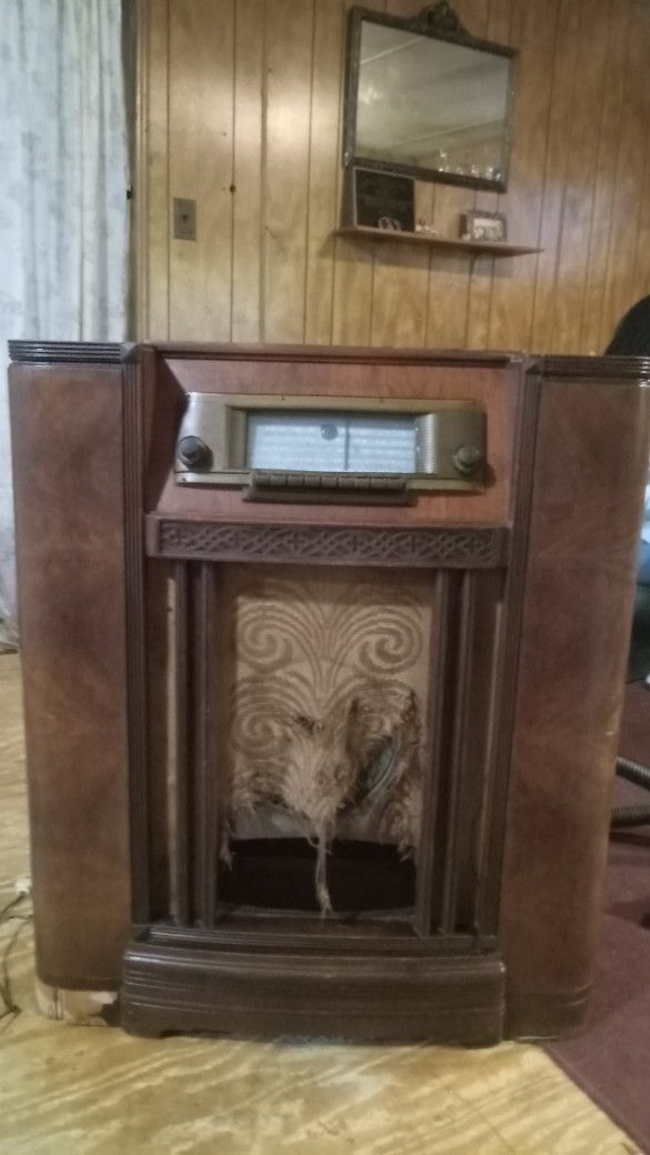 Antique Radio