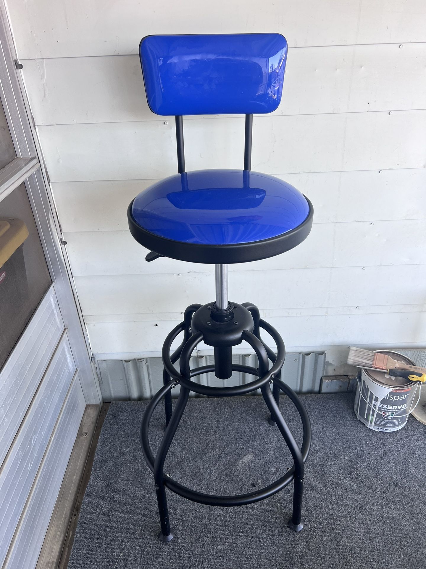 PITTSBURGH Adjustable Shop Stool with Backrest, Black