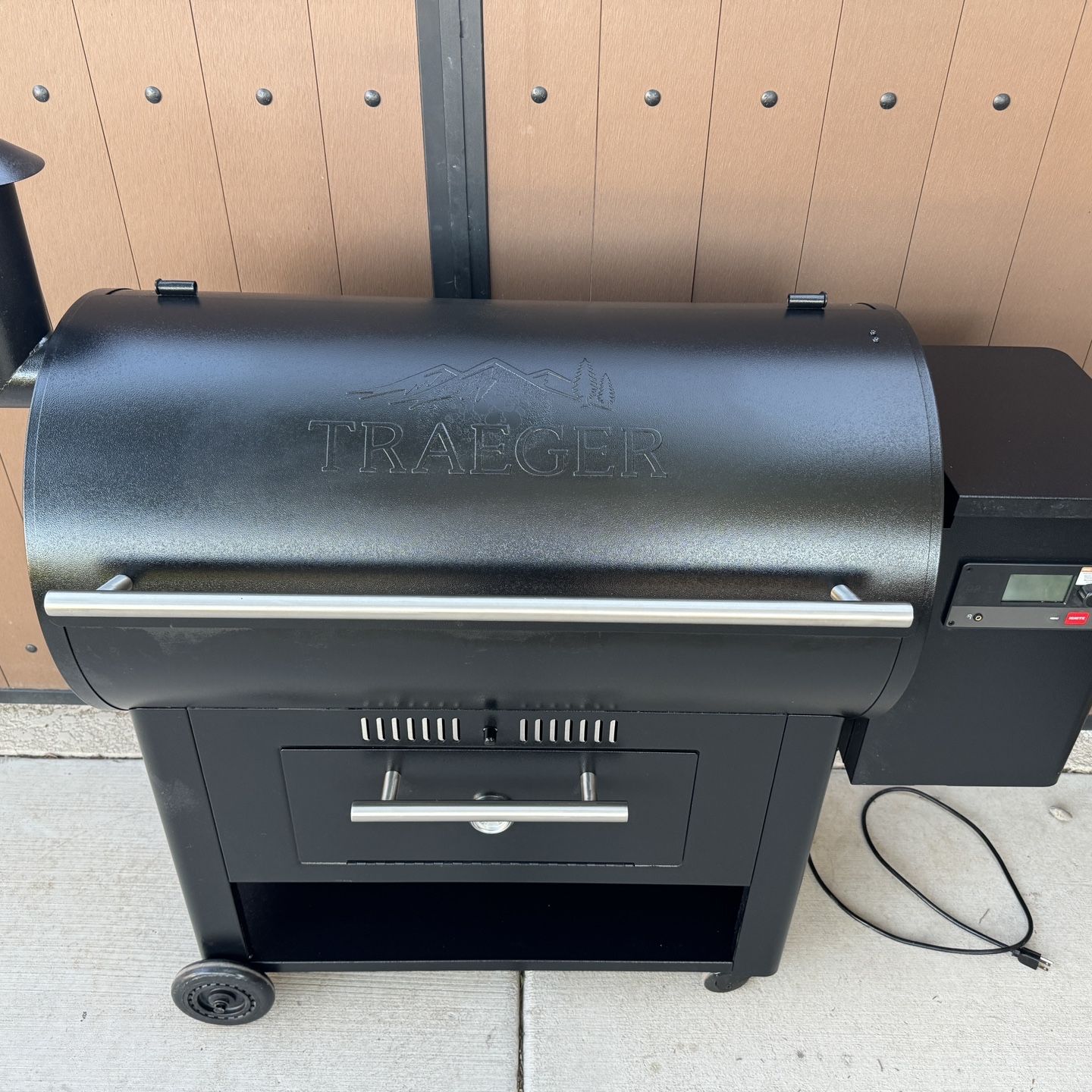 Traeger Century 885 - $650 OBO