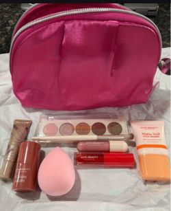 NEW ULTA BEAUTY 8 PIECE MAKEUP SET IN PINK ZIPPERED CASE $10!!!