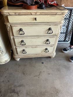Thomasville Night stands