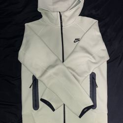 Nike Tech Light Lemon Twist