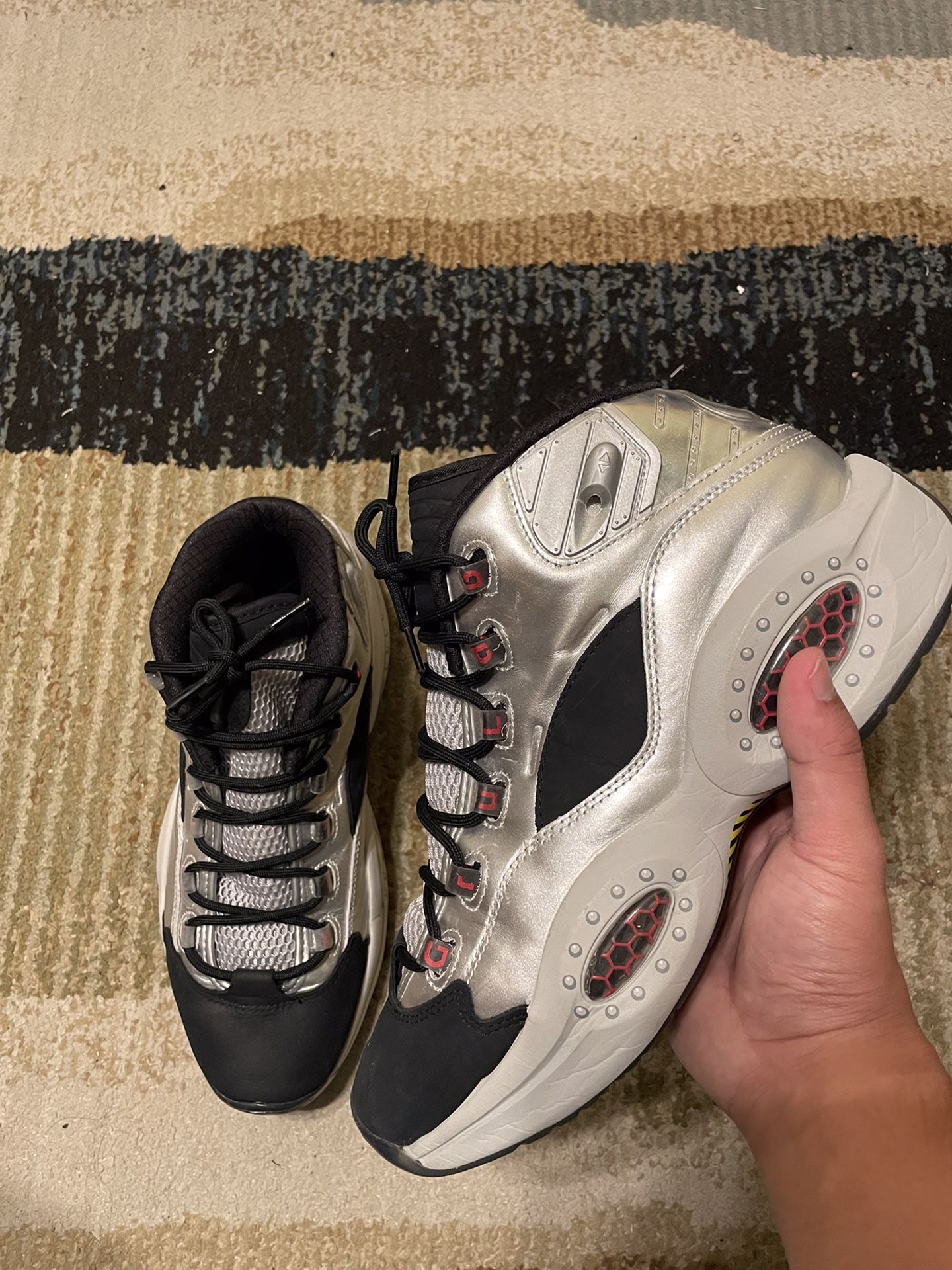 Reebok Question Mid x Minions