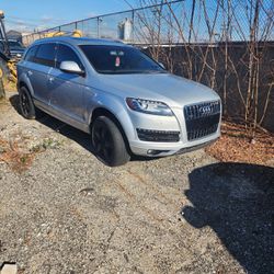 2012 Audi Q7 For Parts