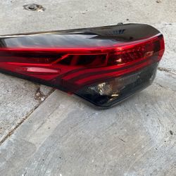 2020-2024 Tail Light Toyota Highlander 