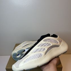 Yeezy 700 V3 ‘Azael’ US Men 10