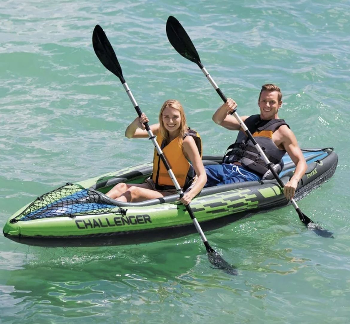 Intex Challenger K2 Inflatable Kayak with Oars Brand New