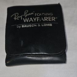 Ray-Ban Wayfarer Folding  Sunglasses Matte Black Frame 