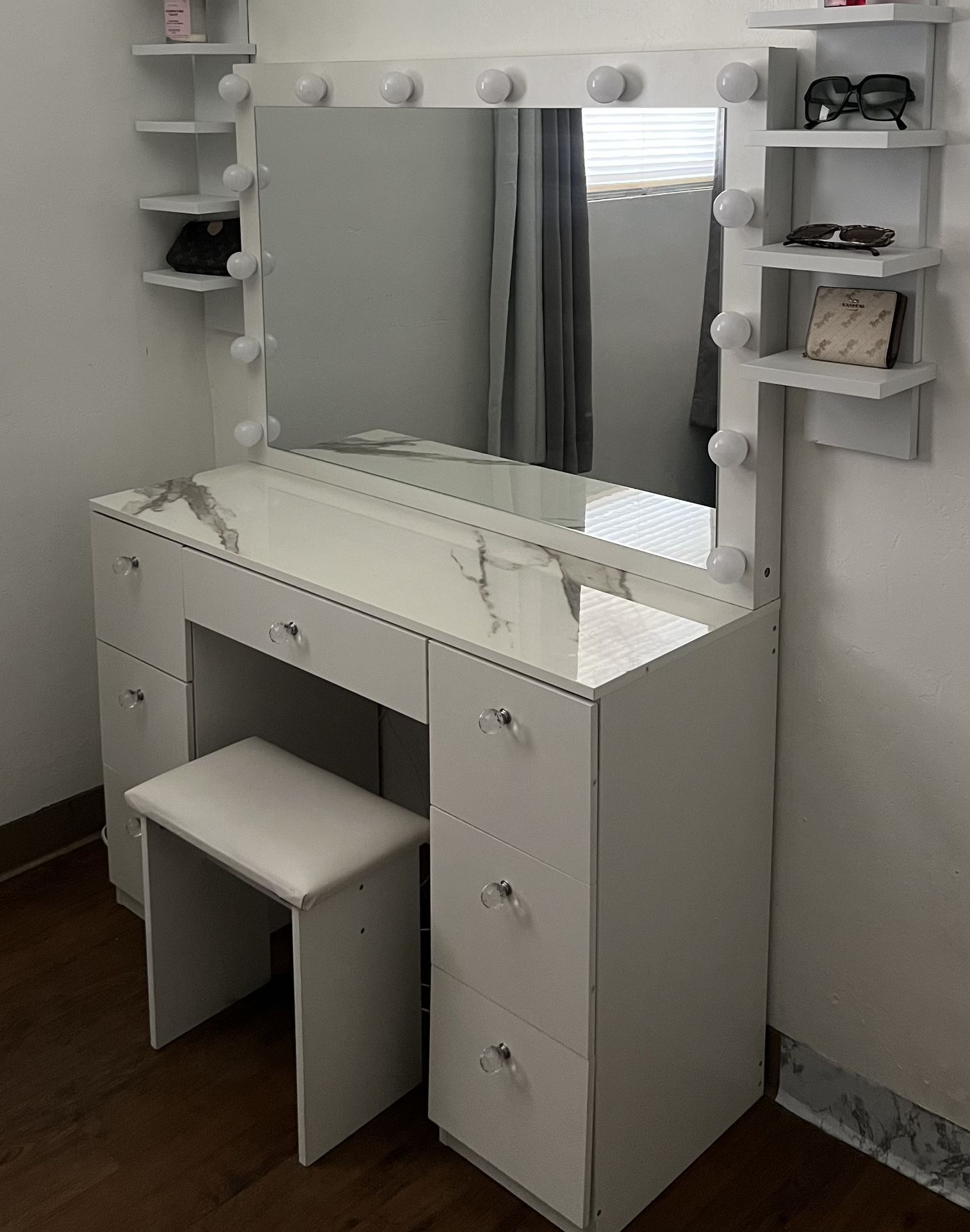 Vanity & Chair