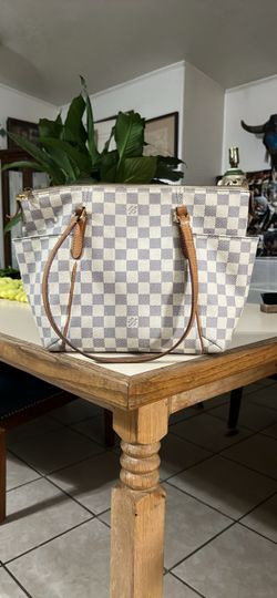 Louis Vuitton purse damier azur