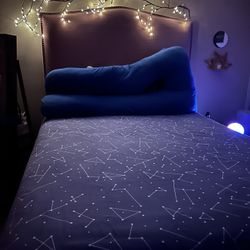 Queen Bed Frame w/Headboard