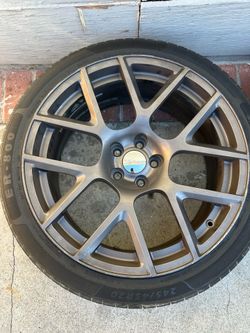 Stock Dodge Challenger ScatPack Rims