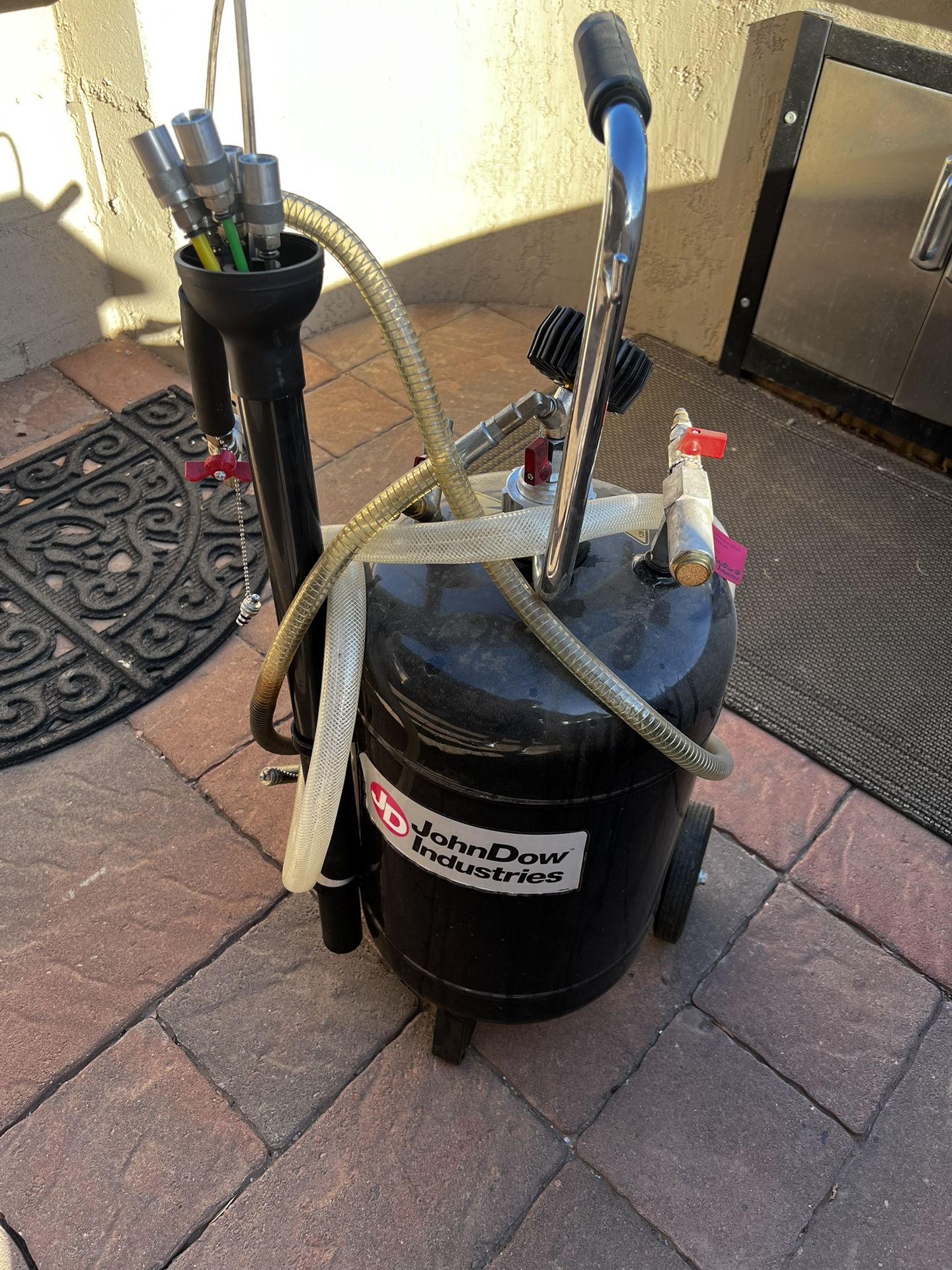 Johndow Fluid Evacuator